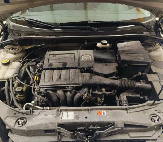 MAZDA 3 1.6i (105 KM)