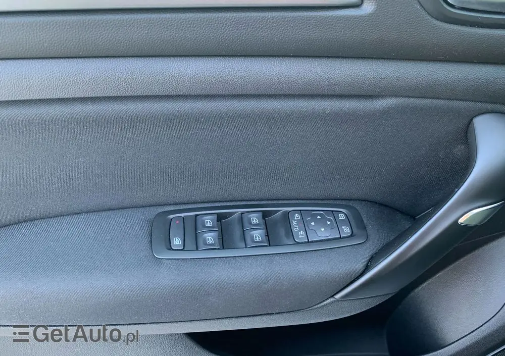 RENAULT Megane E-TECH Plug-in 160 ZEN