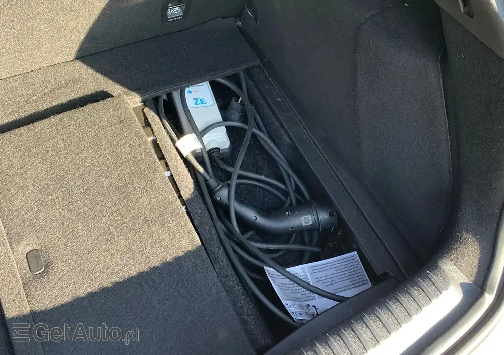 RENAULT Megane E-TECH Plug-in 160 ZEN