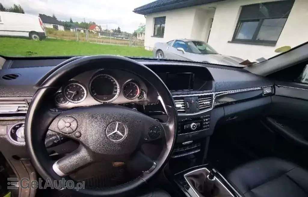 MERCEDES-BENZ Klasa E 