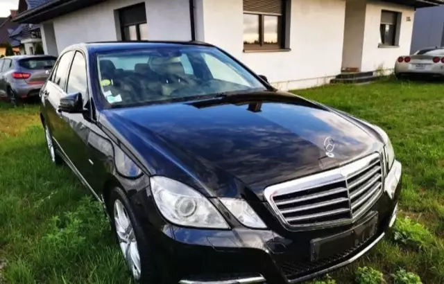 MERCEDES-BENZ Klasa E 