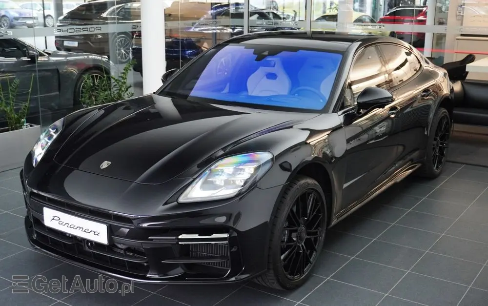PORSCHE Panamera 