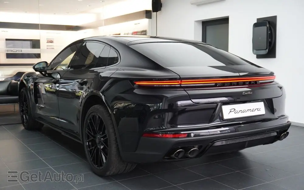 PORSCHE Panamera 
