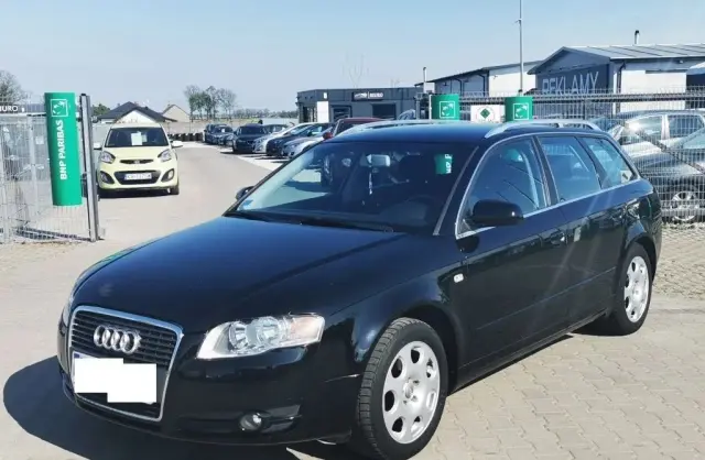 AUDI A4 