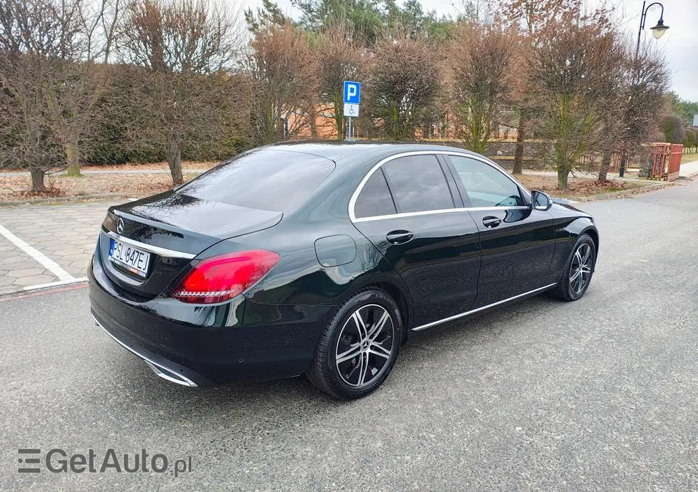 MERCEDES-BENZ Klasa C 180 d 9G-TRONIC