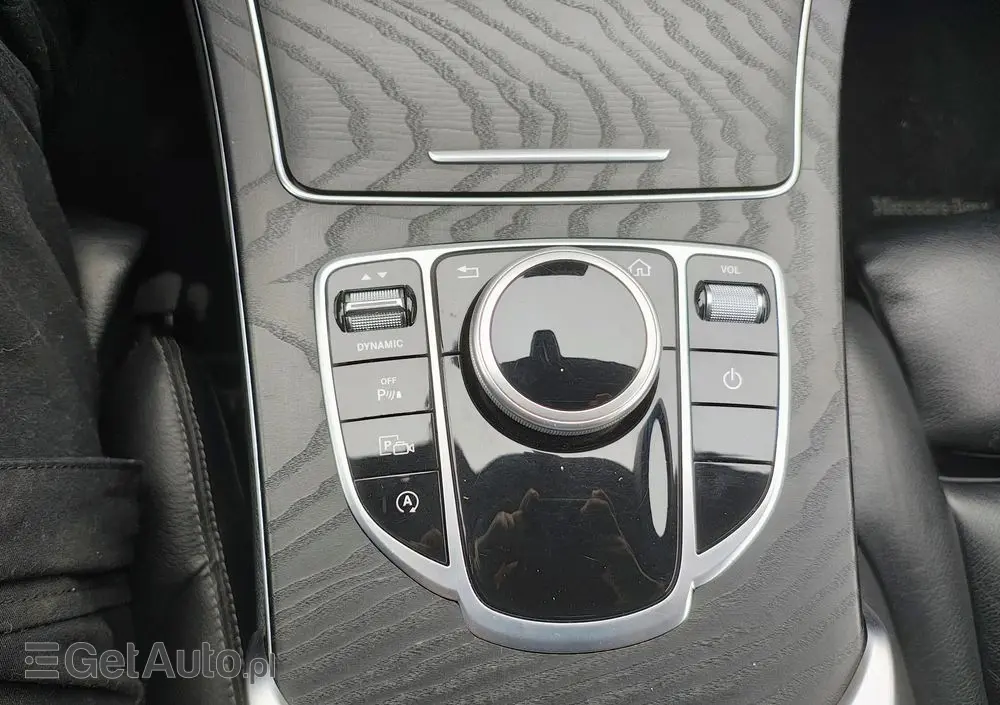 MERCEDES-BENZ Klasa C 180 d 9G-TRONIC