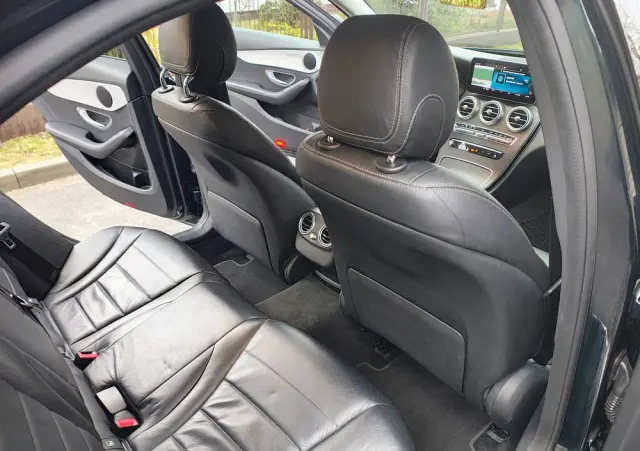 MERCEDES-BENZ Klasa C 180 d 9G-TRONIC