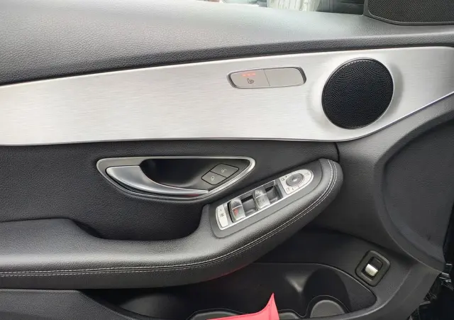 MERCEDES-BENZ Klasa C 180 d 9G-TRONIC