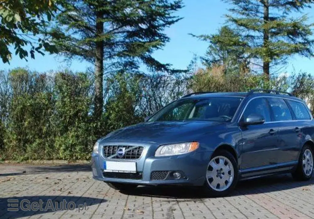VOLVO V70 