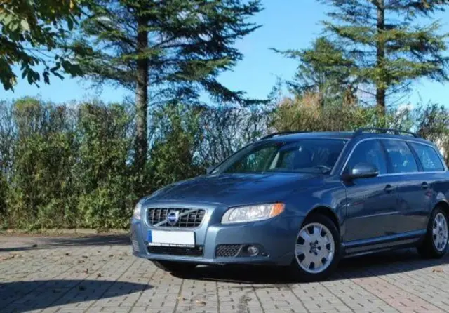 VOLVO V70 