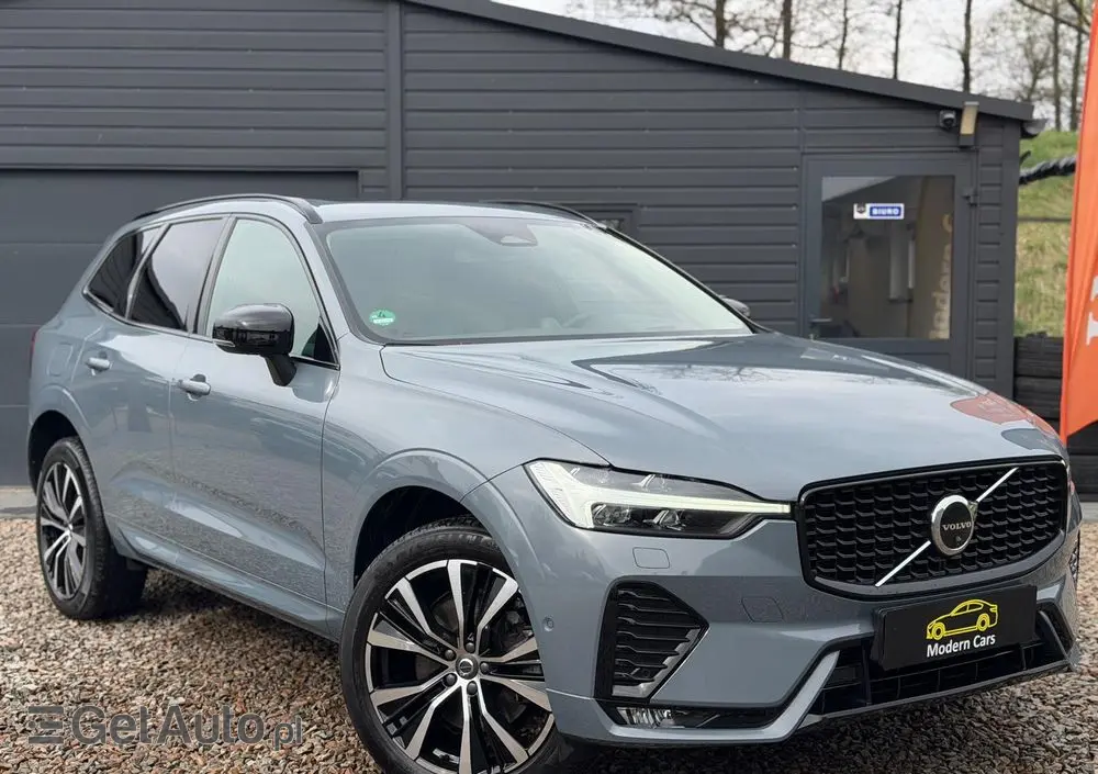 VOLVO XC 60 B5 B AWD Ultimate Dark