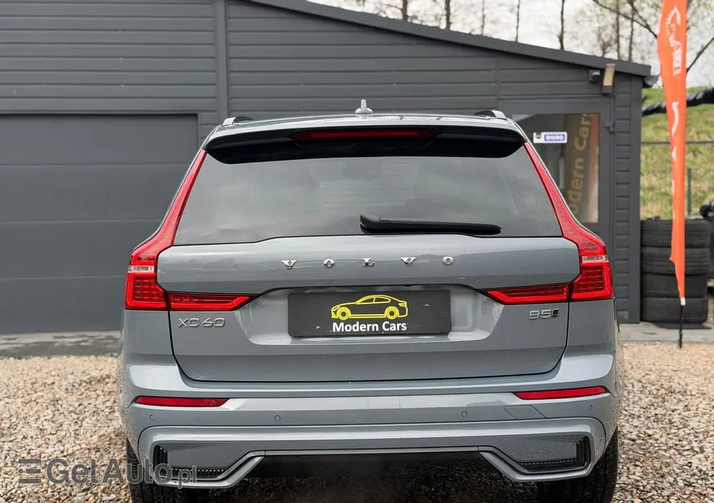 VOLVO XC 60 B5 B AWD Ultimate Dark
