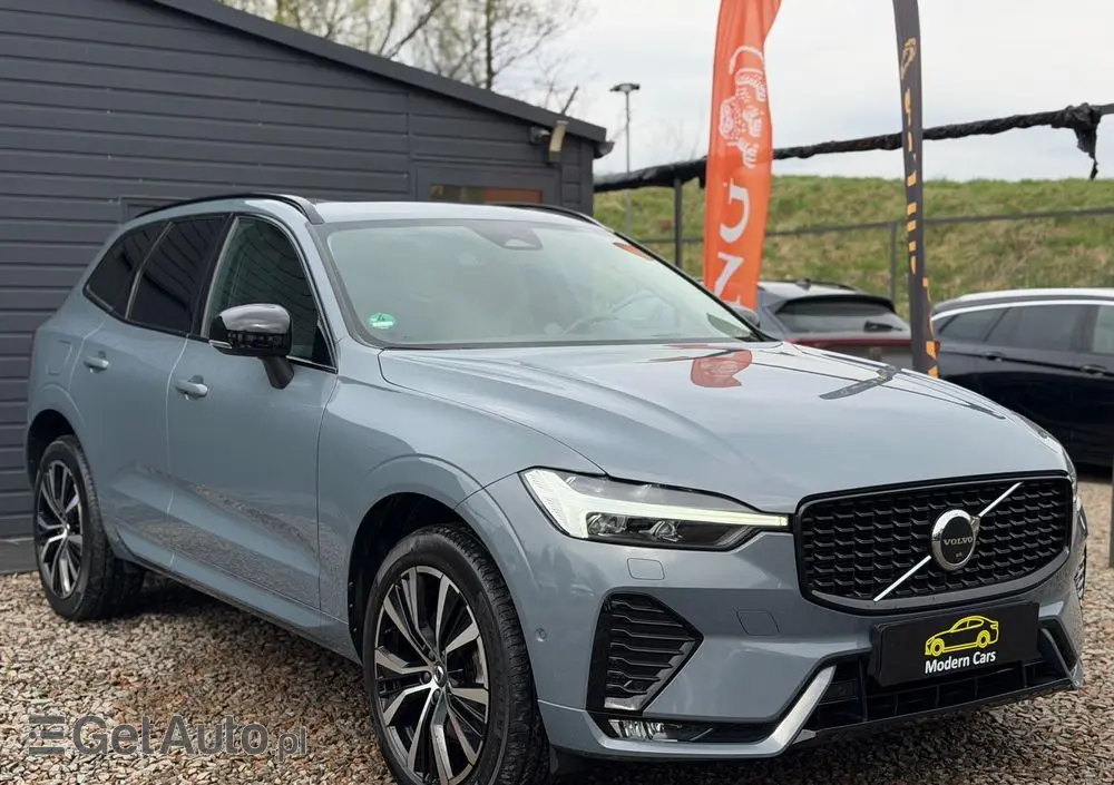VOLVO XC 60 B5 B AWD Ultimate Dark