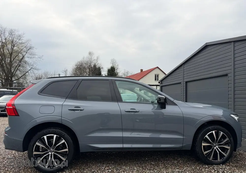 VOLVO XC 60 B5 B AWD Ultimate Dark