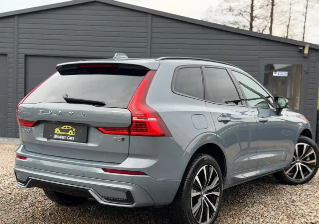 VOLVO XC 60 B5 B AWD Ultimate Dark
