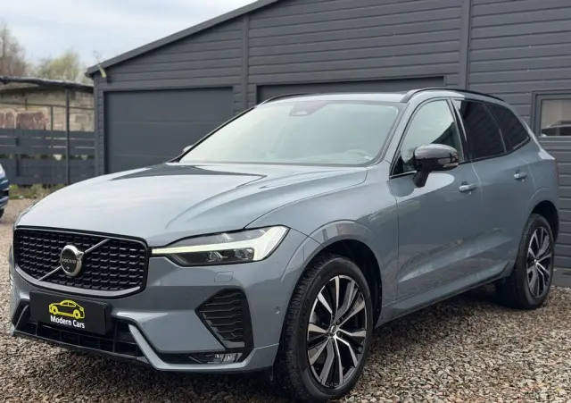 VOLVO XC 60 B5 B AWD Ultimate Dark