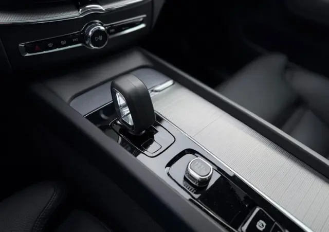 VOLVO XC 60 B5 B AWD Ultimate Dark
