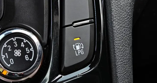 OPEL Mokka X 1.4 (ecoFLEX) ECOTEC Start/Stop Color Innovation