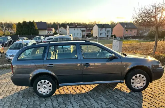 SKODA Octavia 