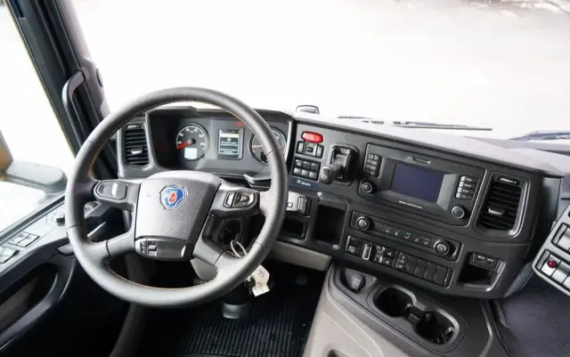 SCANIA P 450 XT  / 8x6 / WYWROTKA TYLNOZSYPOWA / OPTICRUISE / OPONY 100% /  EURO 6 