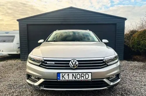 VOLKSWAGEN Passat Alltrack 