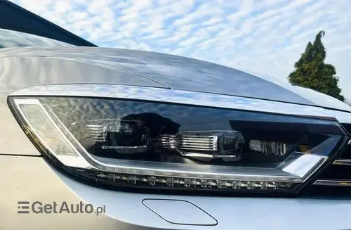 VOLKSWAGEN Passat Alltrack 