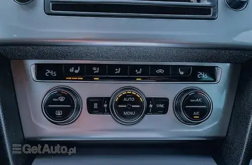 VOLKSWAGEN Passat Alltrack 
