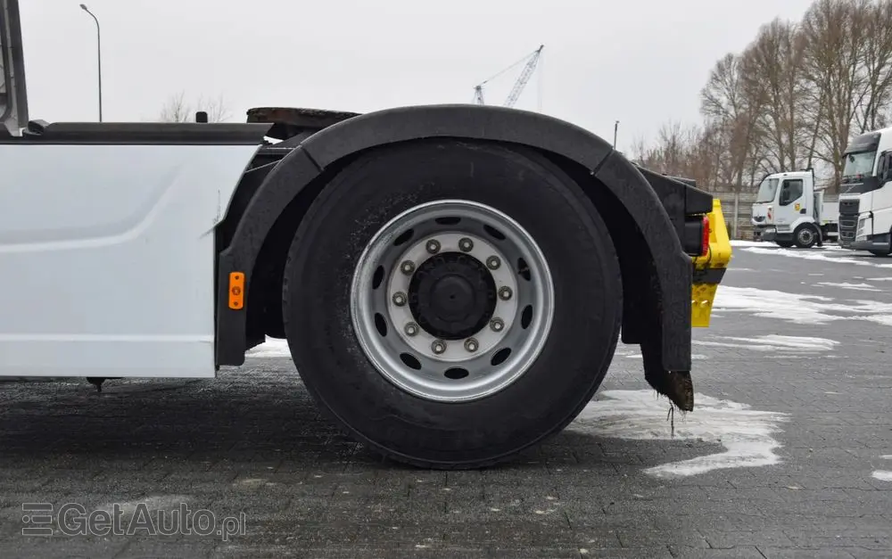 FORD F-MAX 500 / RETARDER / KLIMATYZACJA POSTOJOWA / ACC / NAWIGACJA / KLIMA / LEDY / 2 ZBIORNIKI / FULL SPILERY / 2023 / NISKI PRZEBIEG / FULL OPCJA / GWARANCJA PRODUCENTA / SERWISOWANY / SPROWADZONY 