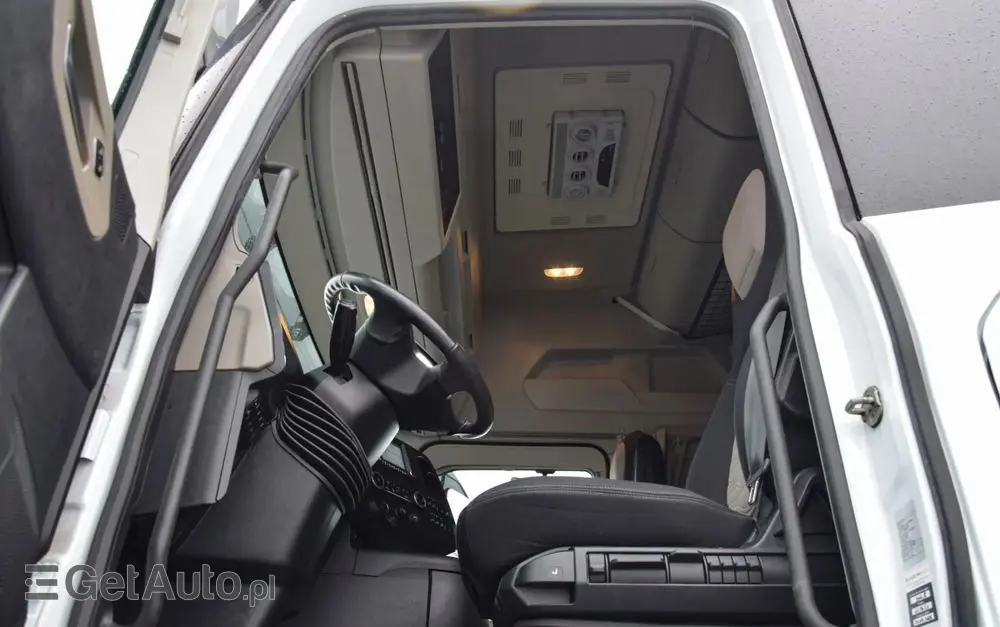 FORD F-MAX 500 / RETARDER / KLIMATYZACJA POSTOJOWA / ACC / NAWIGACJA / KLIMA / LEDY / 2 ZBIORNIKI / FULL SPILERY / 2023 / NISKI PRZEBIEG / FULL OPCJA / GWARANCJA PRODUCENTA / SERWISOWANY / SPROWADZONY 