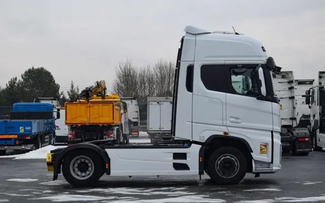 FORD F-MAX 500 / RETARDER / KLIMATYZACJA POSTOJOWA / ACC / NAWIGACJA / KLIMA / LEDY / 2 ZBIORNIKI / FULL SPILERY / 2023 / NISKI PRZEBIEG / FULL OPCJA / GWARANCJA PRODUCENTA / SERWISOWANY / SPROWADZONY 