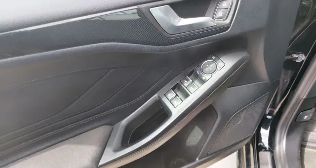 FORD Focus SW 1.0 EcoBoost ST-Line ASS PowerShift