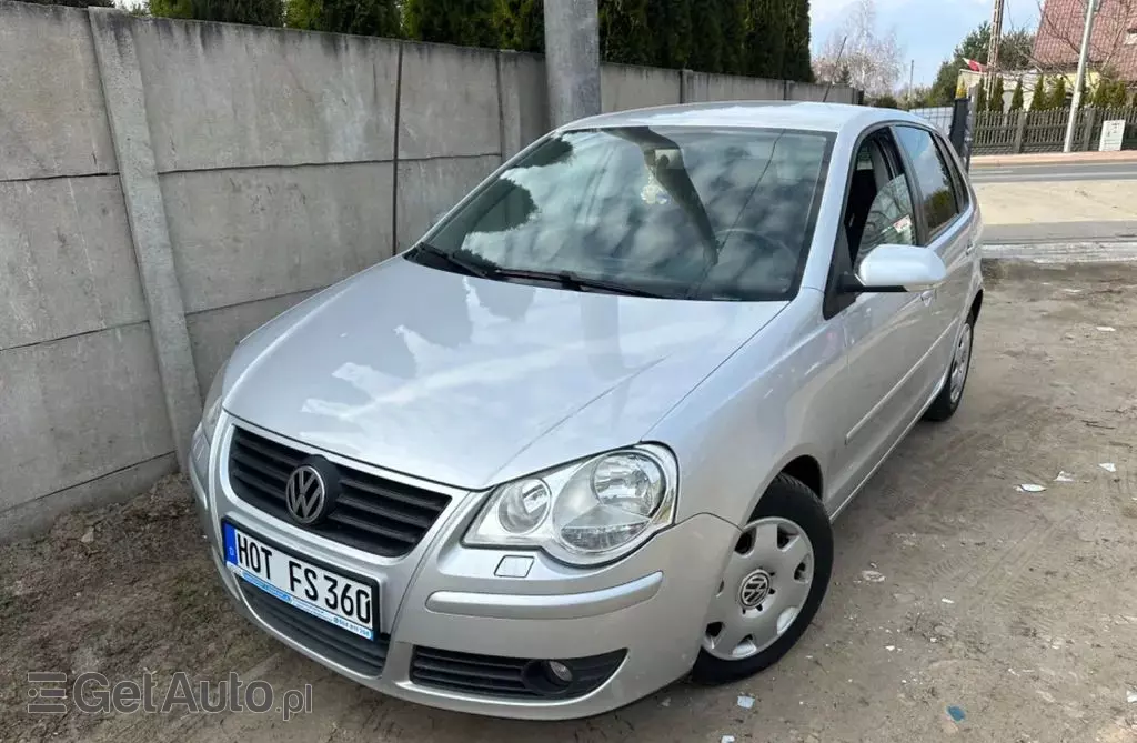VOLKSWAGEN Polo 