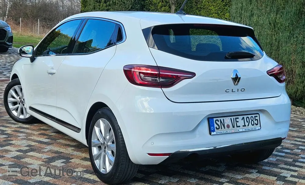 RENAULT Clio TCe 100 INTENS