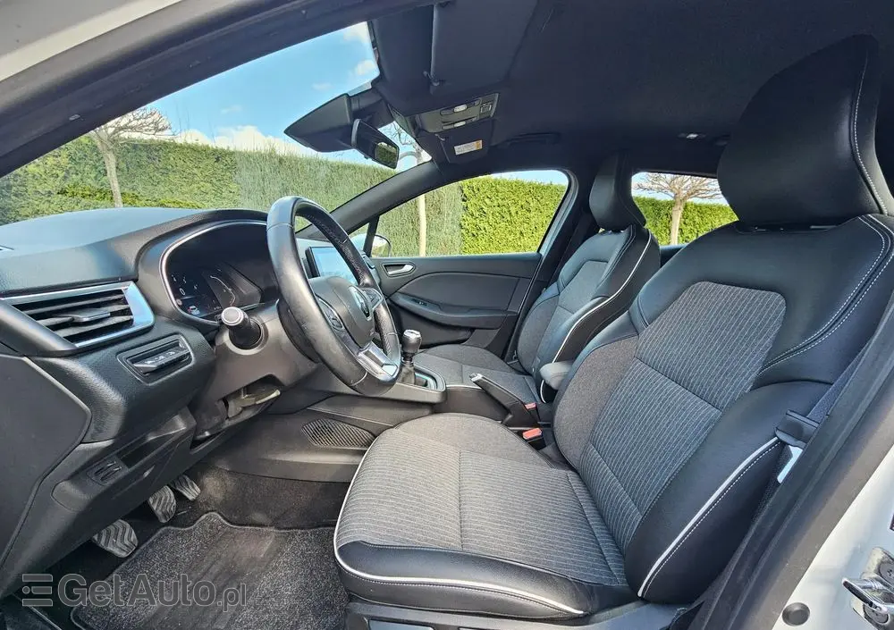 RENAULT Clio TCe 100 INTENS