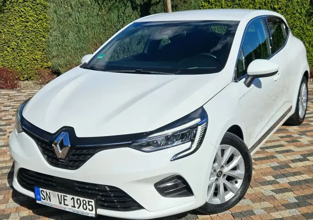 RENAULT Clio TCe 100 INTENS