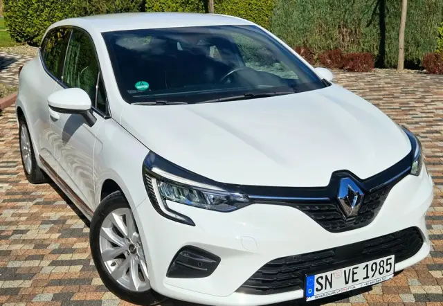 RENAULT Clio TCe 100 INTENS