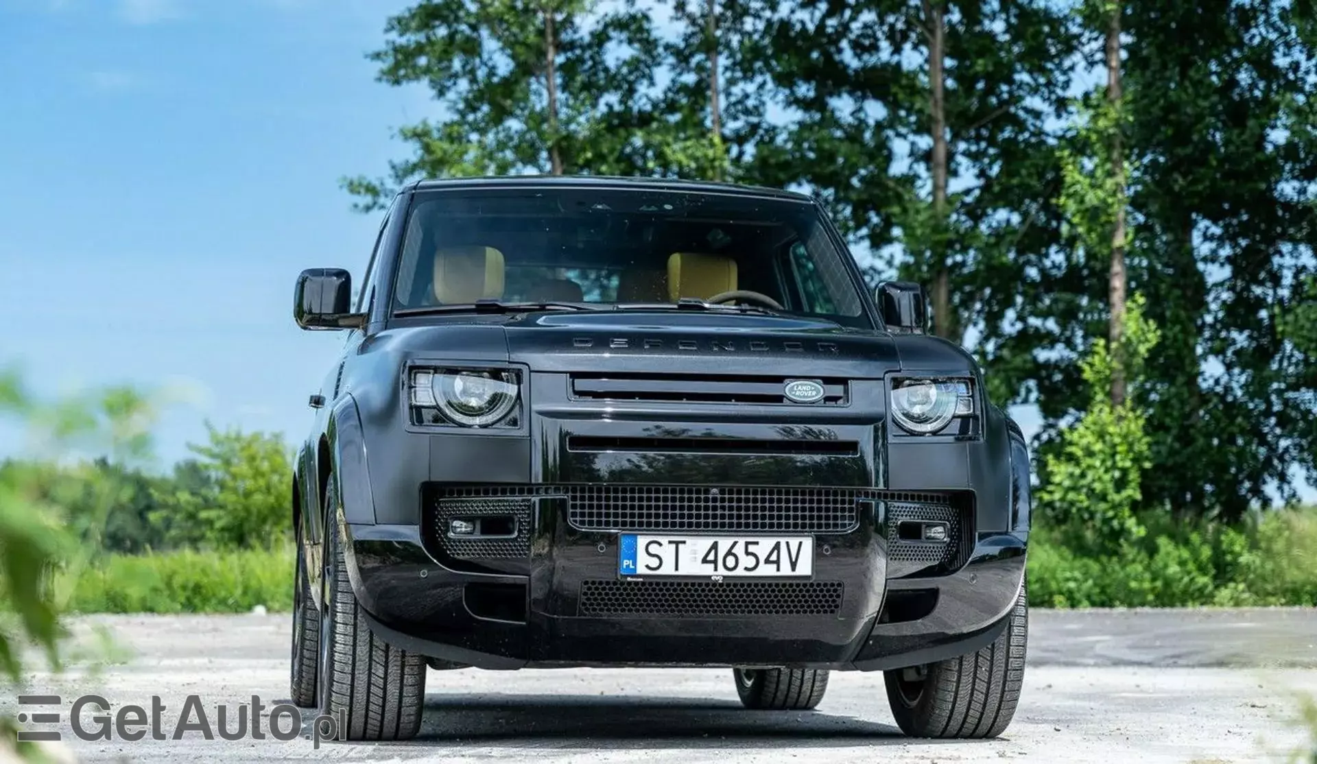 LAND ROVER Defender 