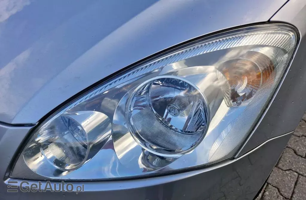 KIA Ceed 1.4 CVVT (109 KM)