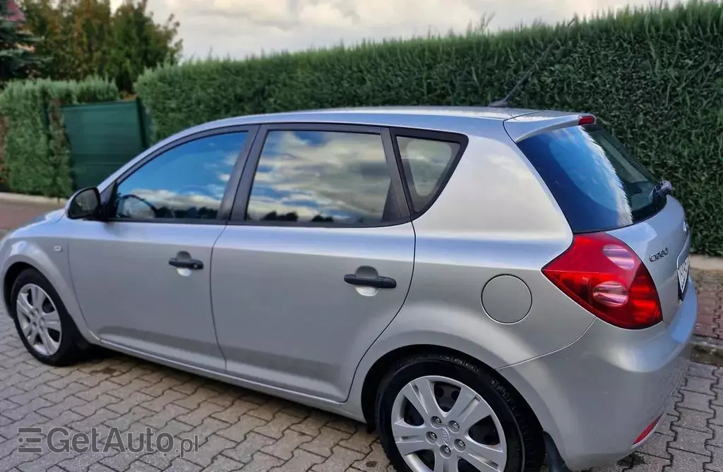 KIA Ceed 1.4 CVVT (109 KM)