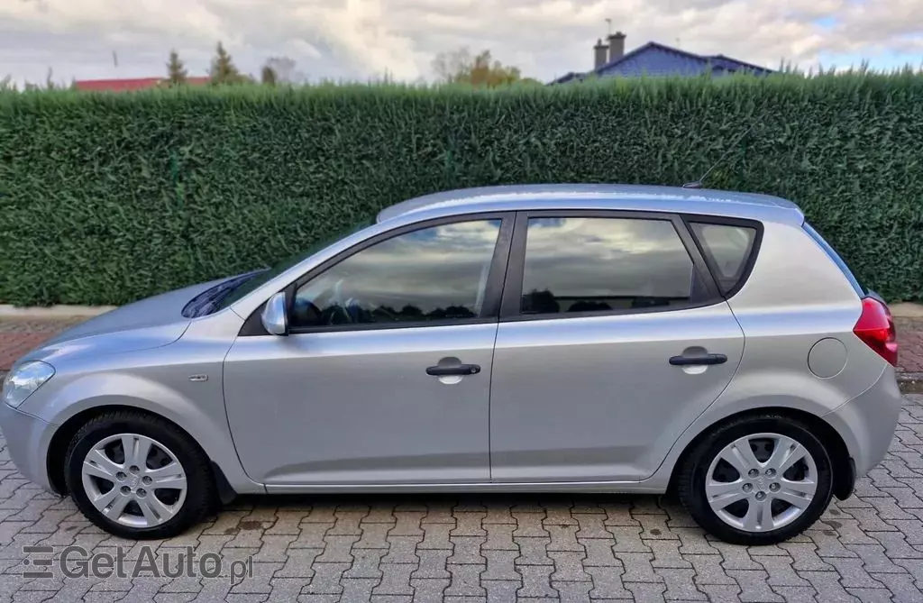 KIA Ceed 1.4 CVVT (109 KM)