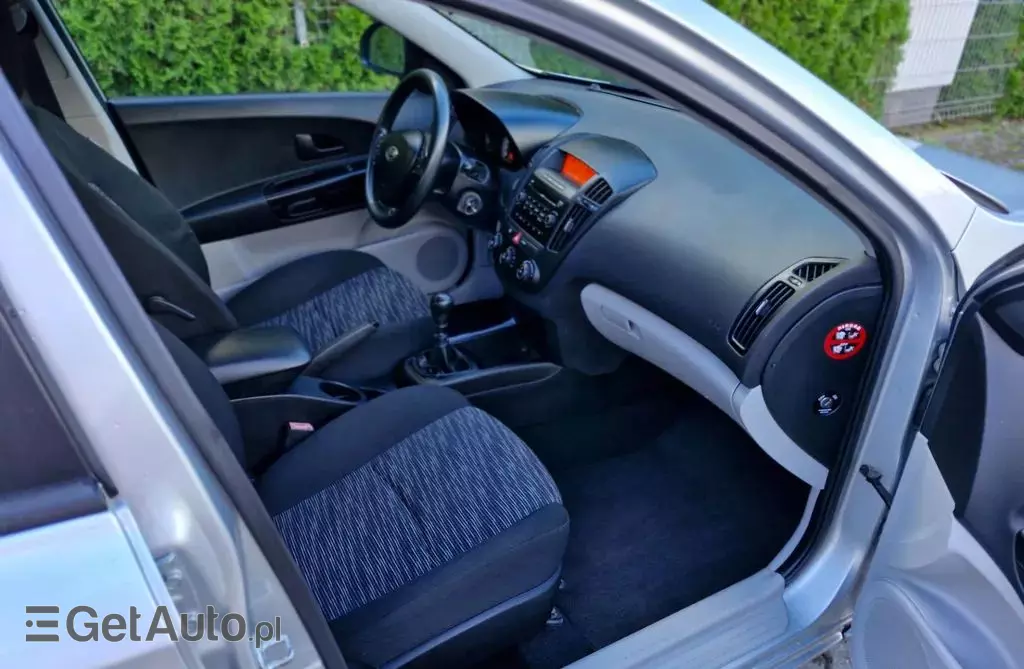 KIA Ceed 1.4 CVVT (109 KM)