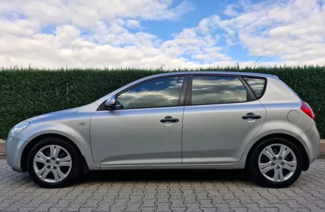 KIA Ceed 1.4 CVVT (109 KM)