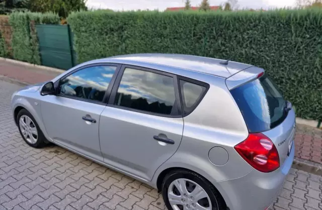 KIA Ceed 1.4 CVVT (109 KM)