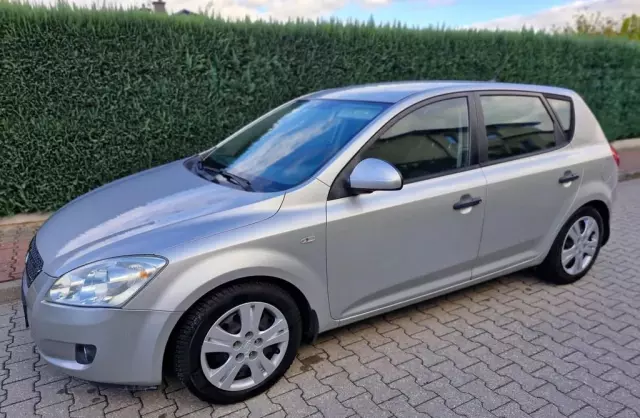 KIA Ceed 1.4 CVVT (109 KM)