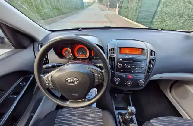 KIA Ceed 1.4 CVVT (109 KM)