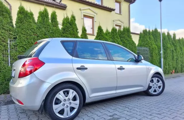 KIA Ceed 1.4 CVVT (109 KM)
