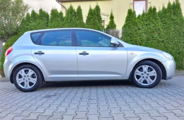 KIA Ceed 1.4 CVVT (109 KM)