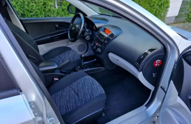 KIA Ceed 1.4 CVVT (109 KM)