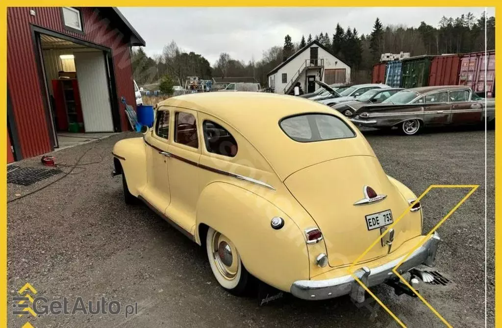 PLYMOUTH Deluxe 4-door Touring Sedan 3.6 