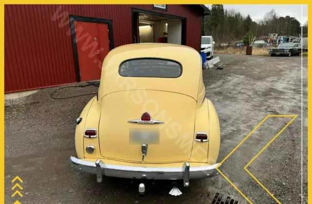 PLYMOUTH Deluxe 4-door Touring Sedan 3.6 